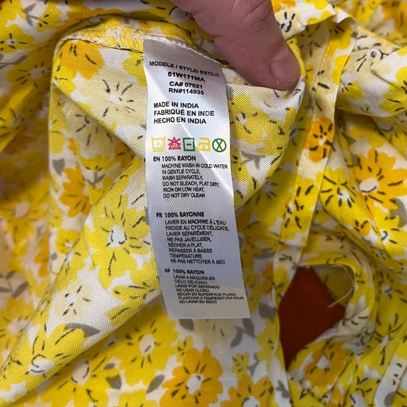 Yellow and dainty flowers buttons mini dress NWT - Picture 4 of 10